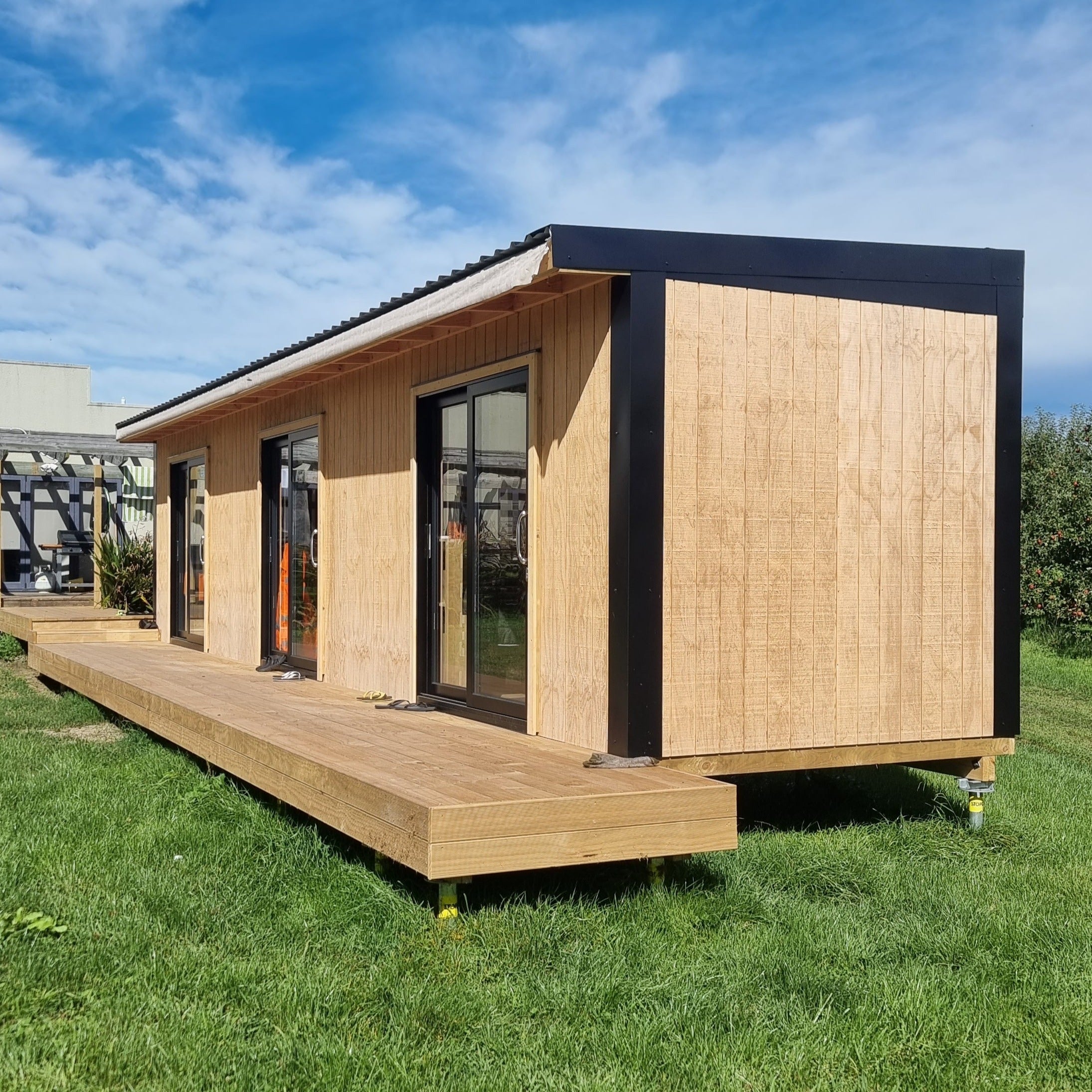 Kākāpō Cabin 9.6m x 2.8m